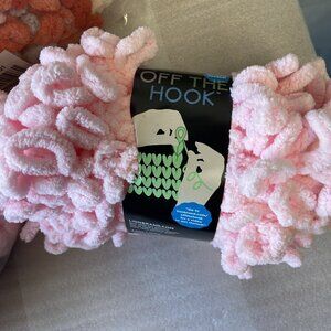 Off The Hook Pre-Looped Jumbo-Weight Polyester Secret Princess 100g/3.5oz 2 Skei